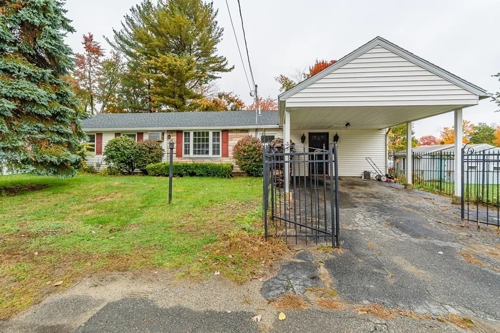 Unit for sale at 35 Bernadette St, Fitchburg, MA 01420