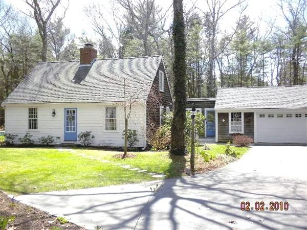 Unit for sale at 407 Tremont St, Duxbury, MA 02332