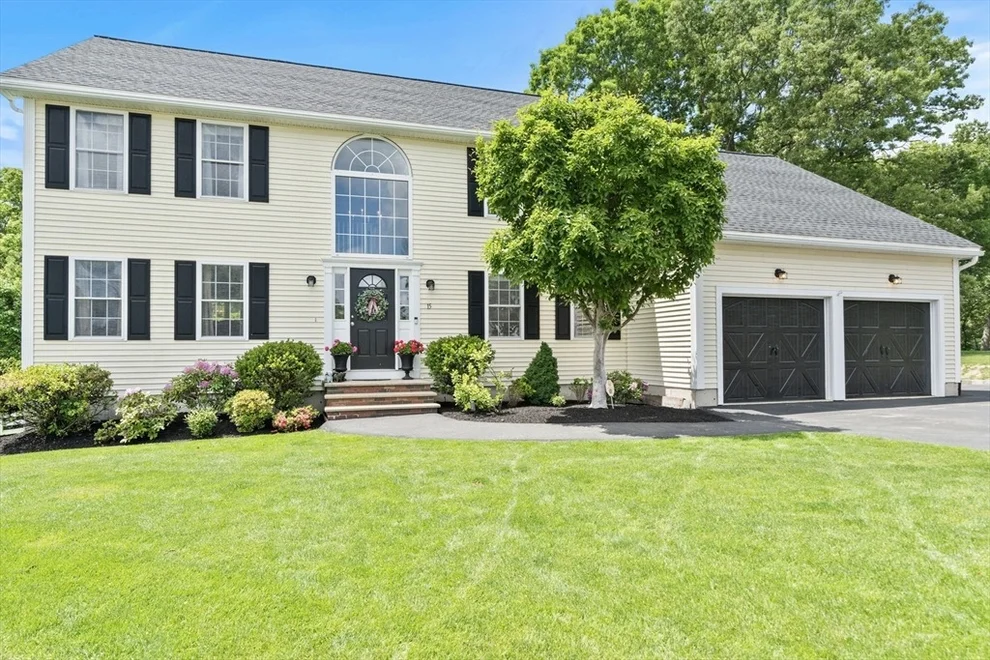 Unit for sale at 15 Cronin Way, Woburn, MA 01801