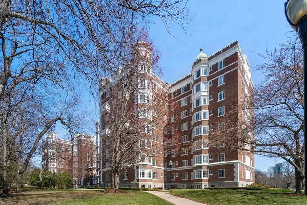 Unit for sale at 20 Chapel St, Brookline, MA 02446