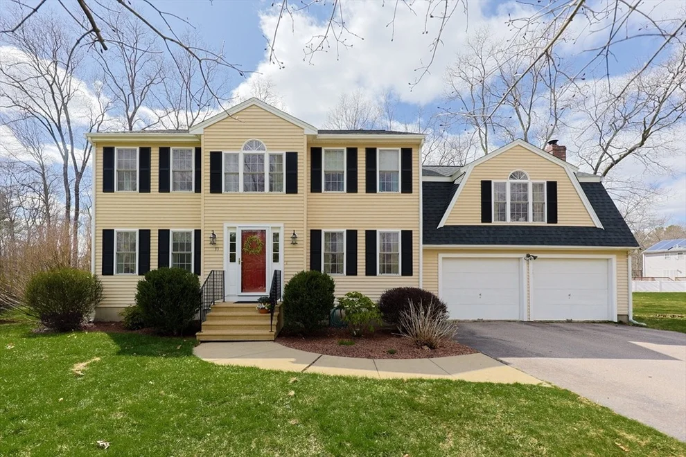 Unit for sale at 33 Hilltop Rd, Franklin, MA 02038