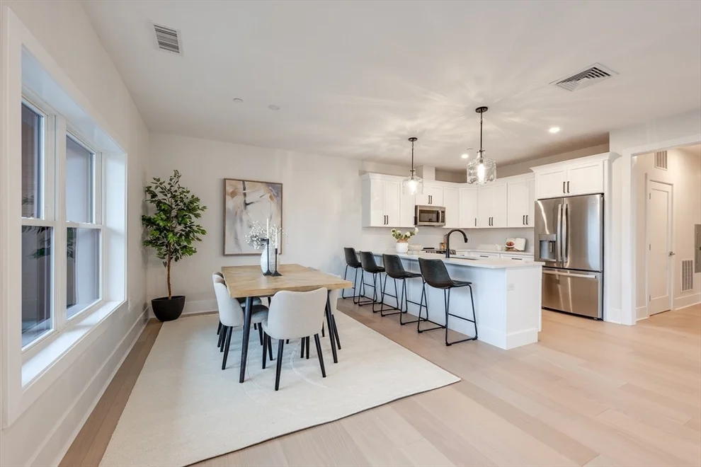 Unit for sale at 62 Foundry St, Wakefield, MA 01880