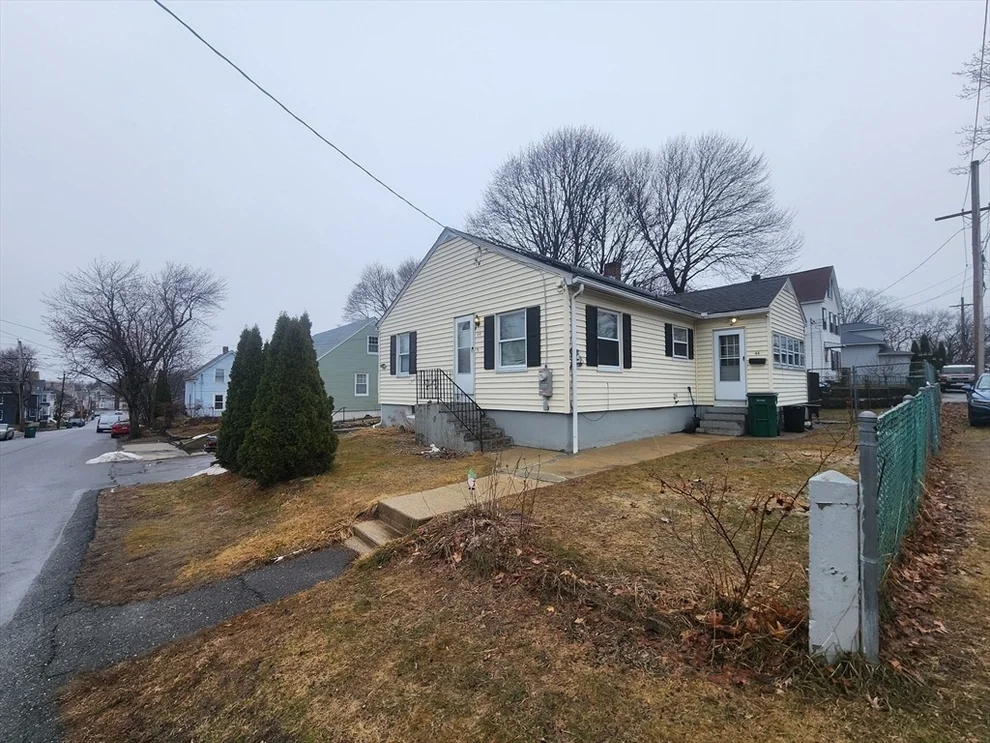 Unit for sale at 44 Cane St, Fitchburg, MA 01420