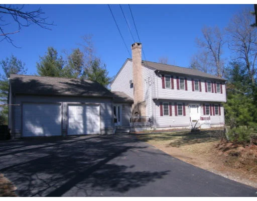 Unit for sale at 564 E Hartford Ave, Uxbridge, MA 01569