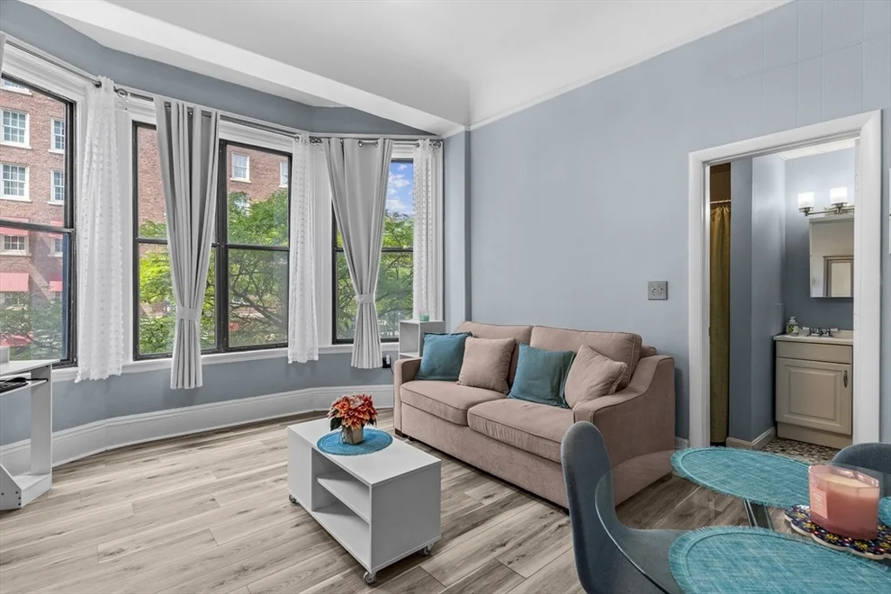 Unit for sale at 366 Commonwealth Ave, Boston, MA 02115