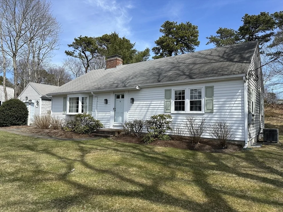 Unit for sale at 88 Center St, Yarmouth, MA 02675