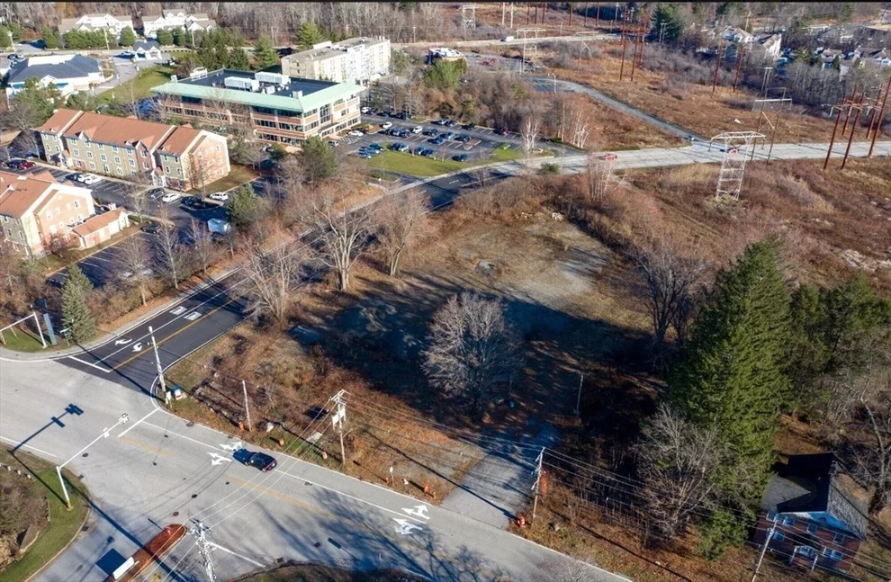 Unit for sale at 937 North Street, Tewksbury, MA 01876