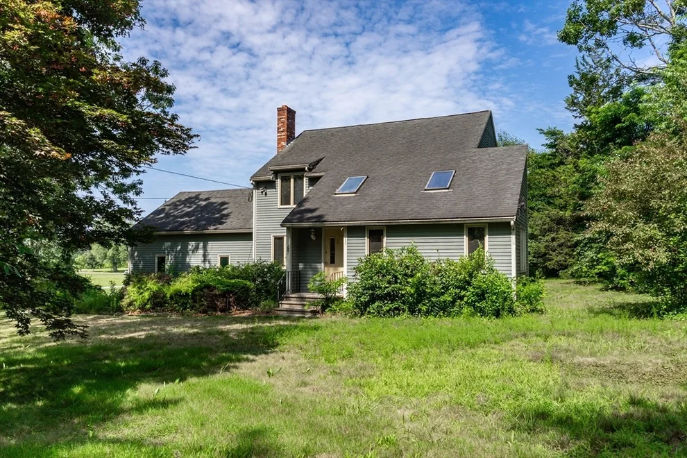 Unit for sale at 57 Milk St, Blackstone, MA 01504