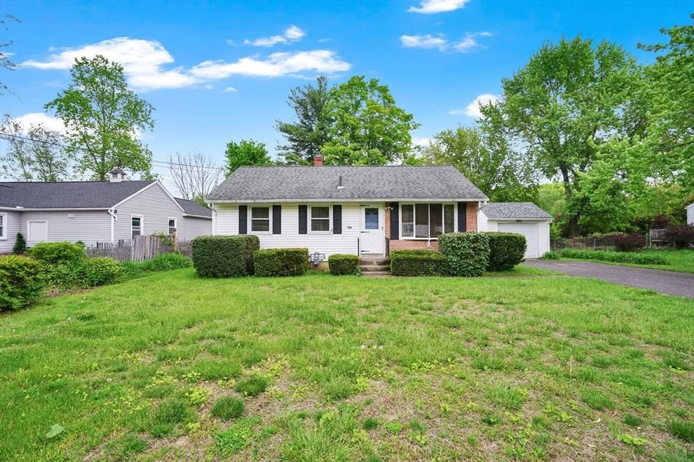 Unit for sale at 300 Circle Dr, West Springfield, MA 01089