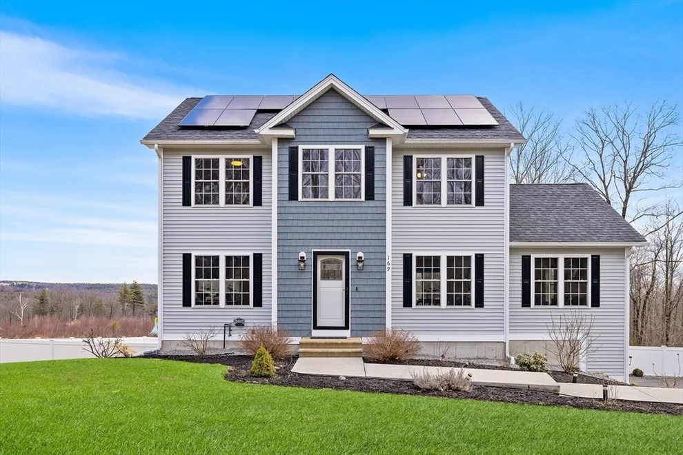 Unit for sale at 169 Bean Porridge Hill Rd, Westminster, MA 01473