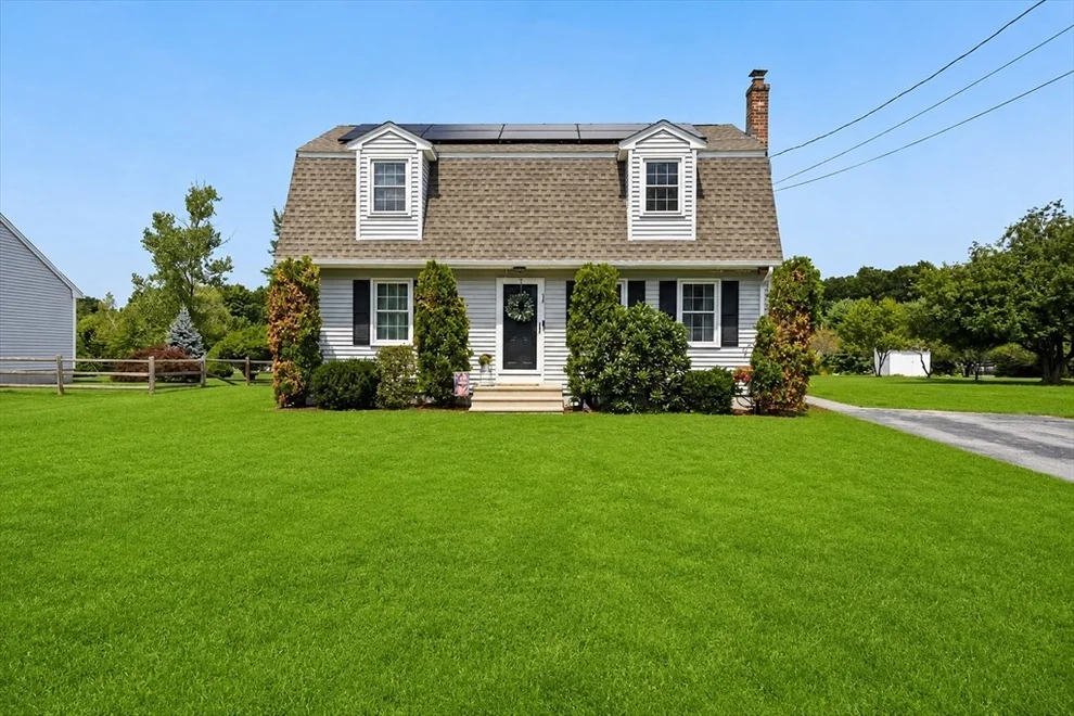 Unit for sale at 34 Stanley St, Attleboro, MA 02703