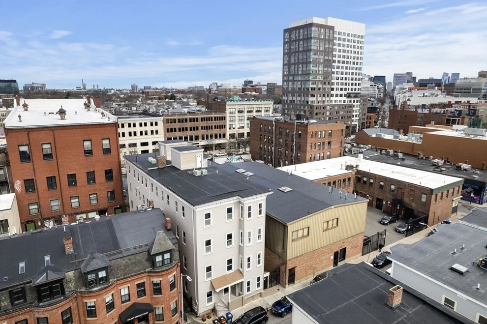 Unit for sale at 195 Green Street, Cambridge, MA 02139