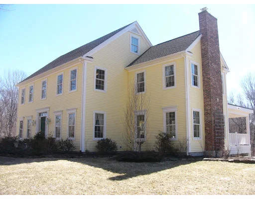Unit for sale at 40 Fox Hill Road, Pomfret, CT 06258