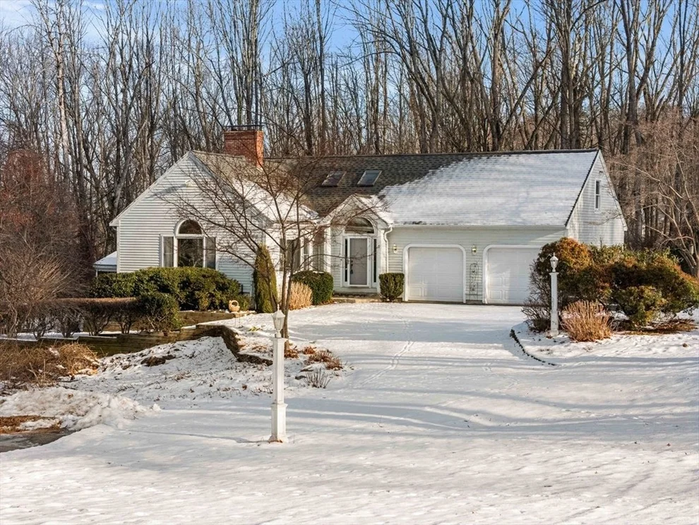 Unit for sale at 9 Marshall Dr, West Newbury, MA 01985