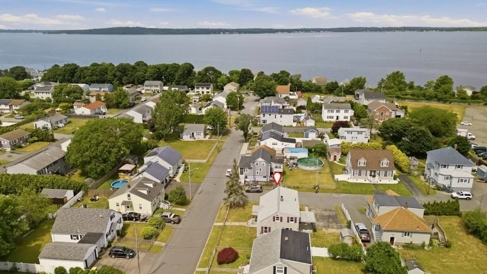 Unit for sale at 124 Woodman St, Fall River, MA 02724