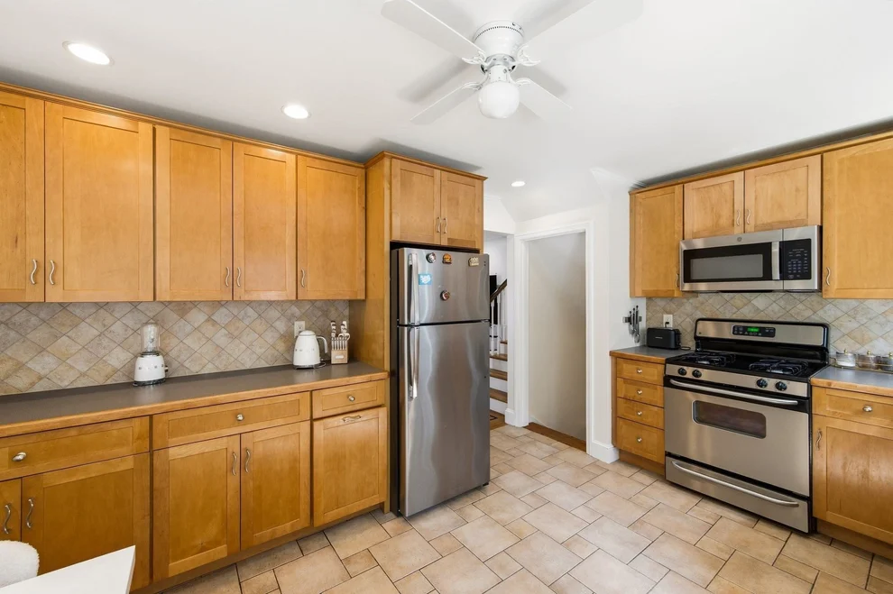 Unit for sale at 210 Nashua Rd, Billerica, MA 01862
