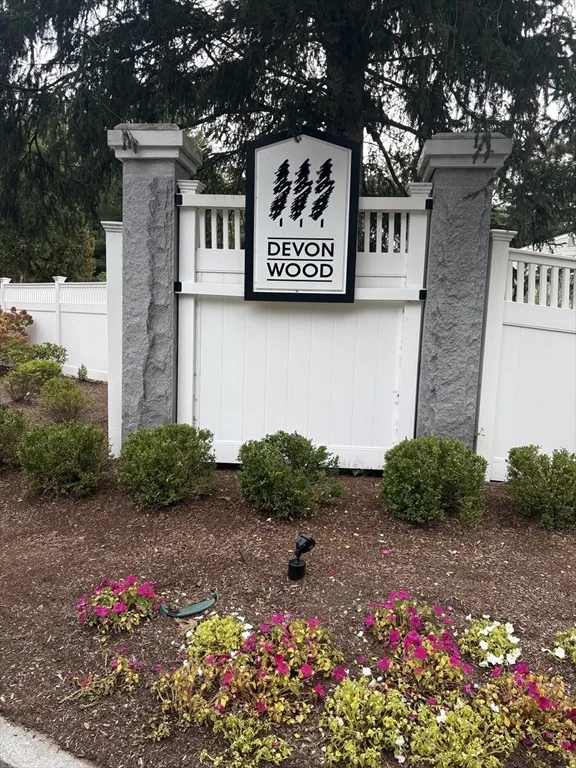 Unit for sale at 278 Allerton Commons Ln, Braintree, MA 02184
