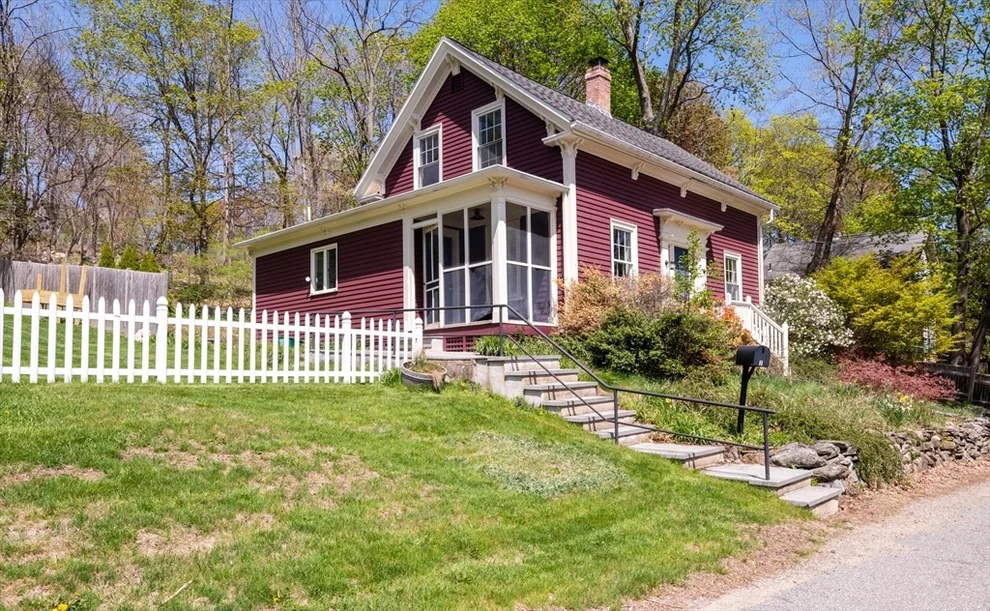 Unit for sale at 2 Sawyer St, Ipswich, MA 01938