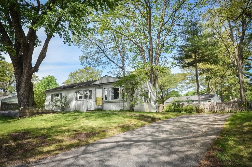 Unit for sale at 4 Woodlawn St, Northborough, MA 01532