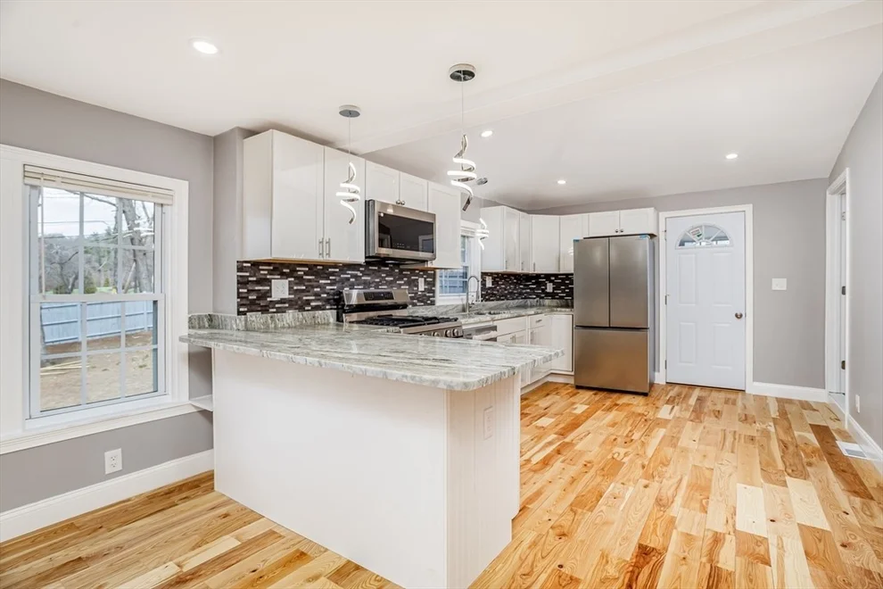 Unit for sale at 104 Youngs Road, Lunenburg, MA 01462