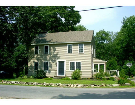 Unit for sale at 30 Mayflower Road, Leicester, MA 01524