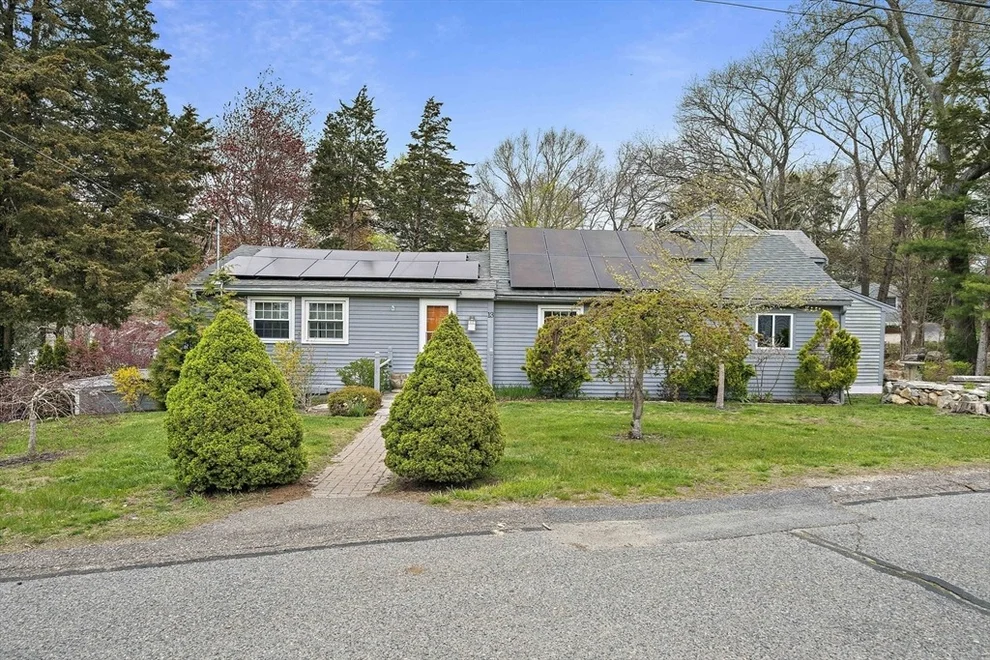 Unit for sale at 13 Atwood St, Kingston, MA 02364