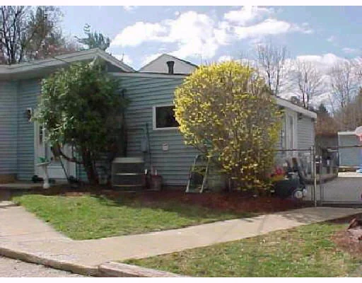 Unit for sale at 20 Pinewold Ave, Tewksbury, MA 01876