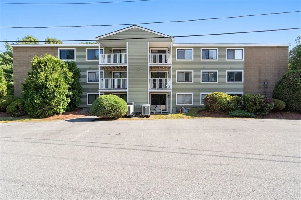 Unit for sale at 5 Bridgeview Cir, Tyngsborough, MA 01879