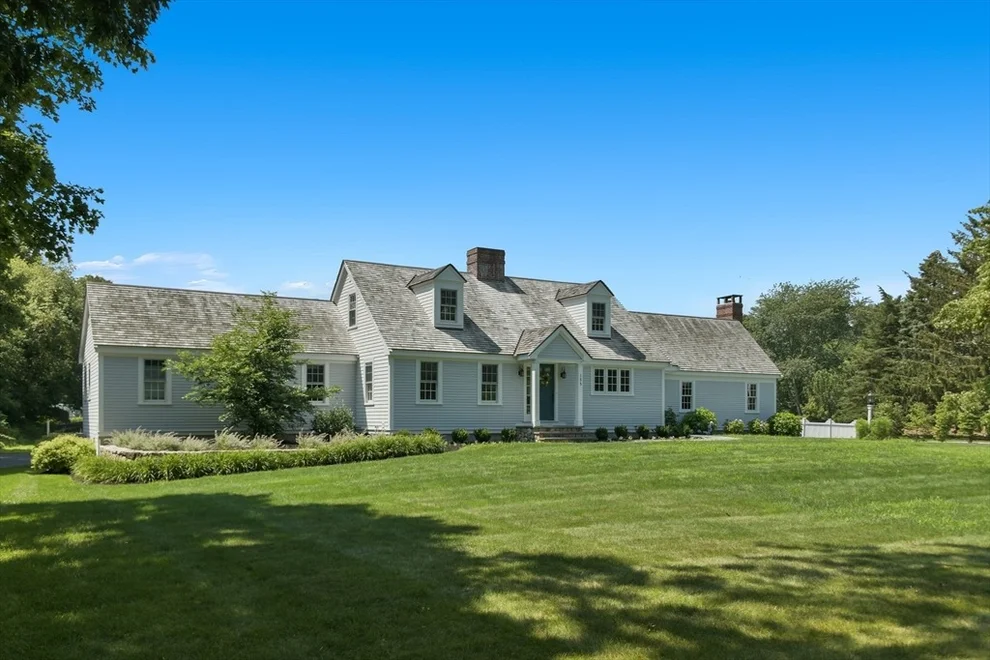 Unit for sale at 135 Free St, Hingham, MA 02043