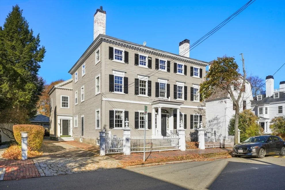 Unit for sale at 142 Federal St, Salem, MA 01970