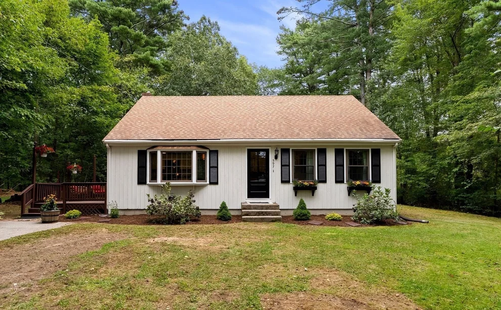 Unit for sale at 597 Liberty St, Rockland, MA 02370