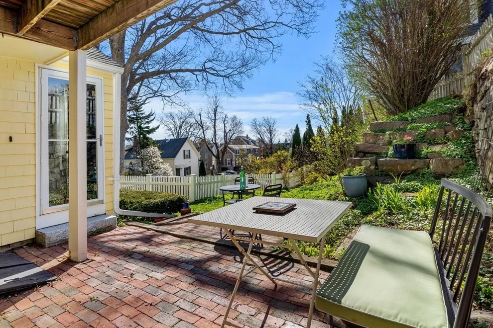 Unit for sale at 40-R Prospect St, Marblehead, MA 01945