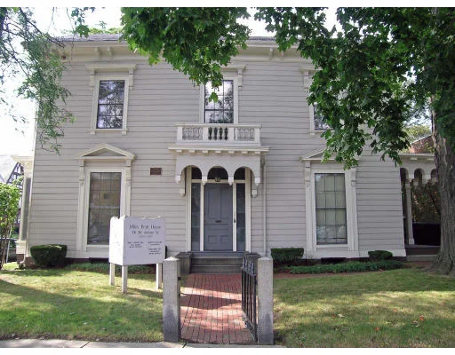 Unit for sale at 106 Mt. Auburn Street, Watertown, MA 02472