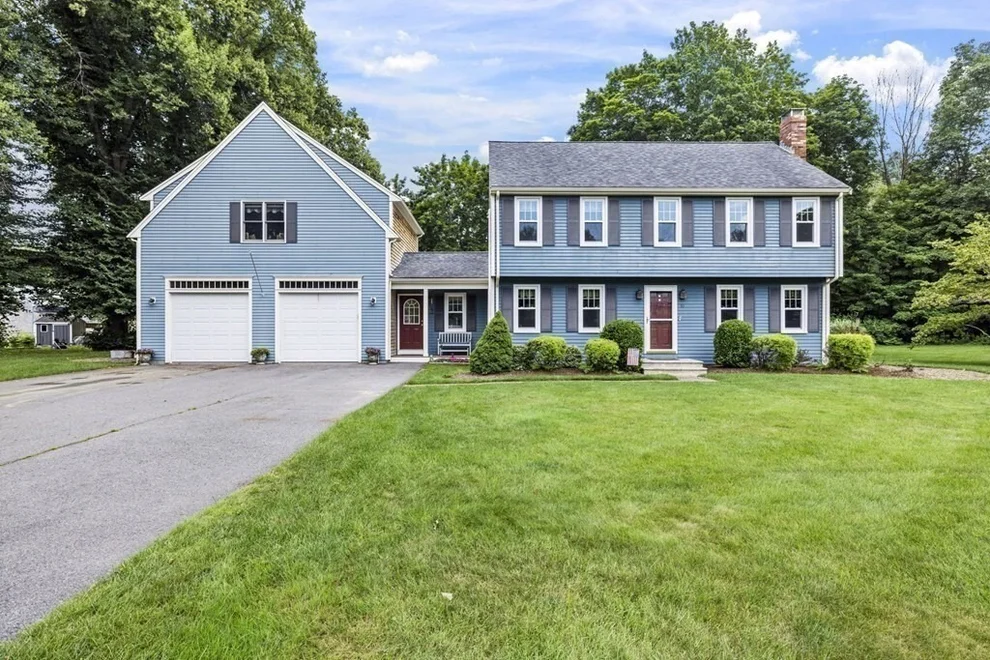 Unit for sale at 10 Eliab Latham Way, East Bridgewater, MA 02333