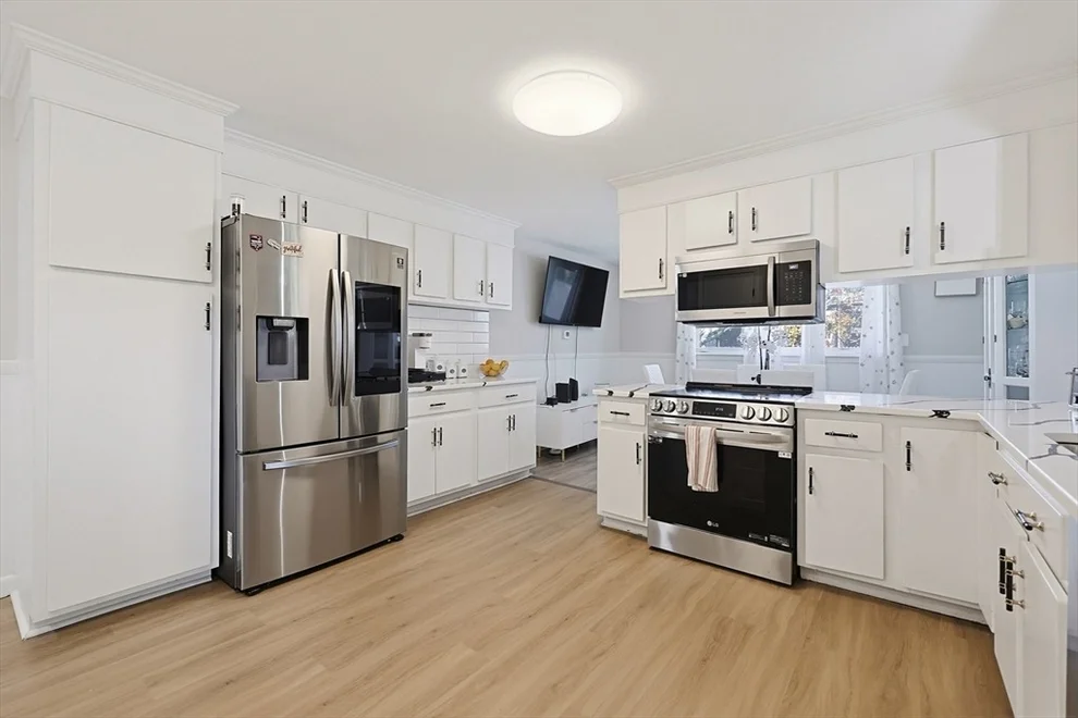 Unit for sale at 7 Miscoe Road, Worcester, MA 01604