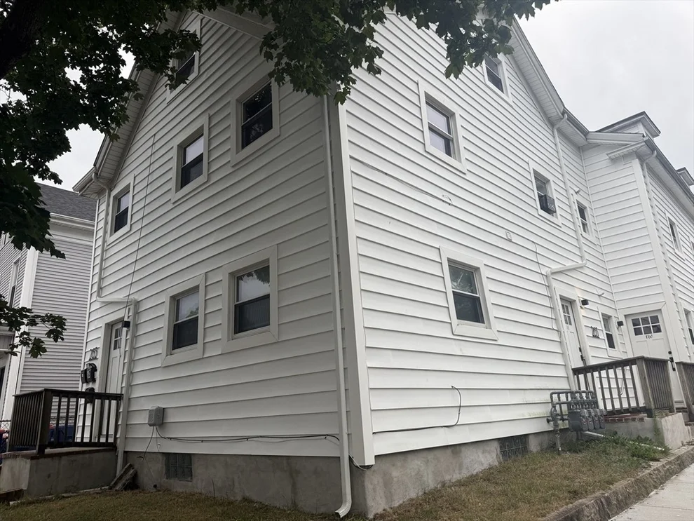 Unit for sale at 263 Acushnet Ave, New Bedford, MA 02740