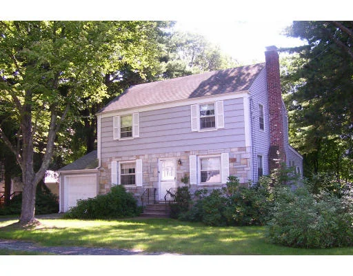 Unit for sale at 4 Nottingham Dr, Natick, MA 01760