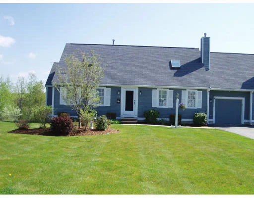 Unit for sale at 129 Whittier Meadows Dr, Amesbury, MA 01913