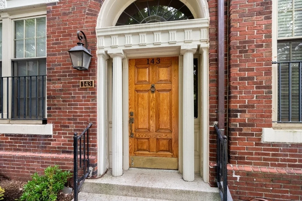 Unit for sale at 143 Beaconsfield Rd, Brookline, MA 02445