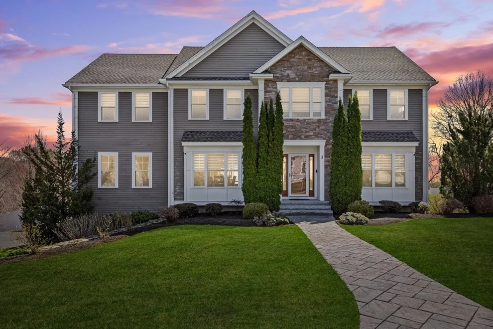 Unit for sale at 3 Saratoga Ln, Danvers, MA 01923