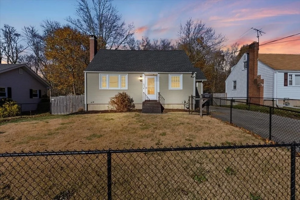 Unit for sale at 922 Centre St, Brockton, MA 02302