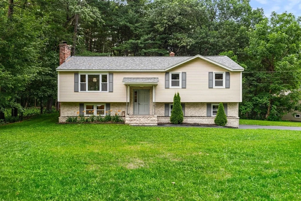 Unit for sale at 67 Wagon Wheel Rd, Dracut, MA 01826