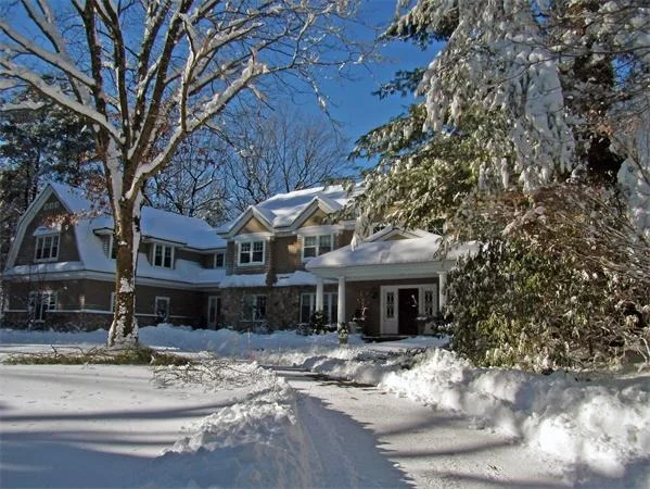Unit for sale at 121 Livingston Rd, Wellesley, MA 02482