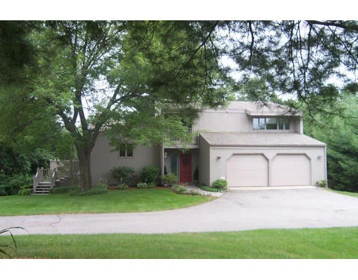 Unit for sale at 9 Todd Ln, Lynnfield, MA 01940