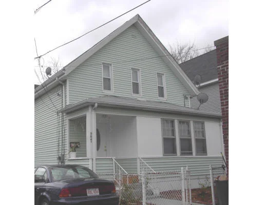Unit for sale at 304R Essex, Lynn, MA 01902