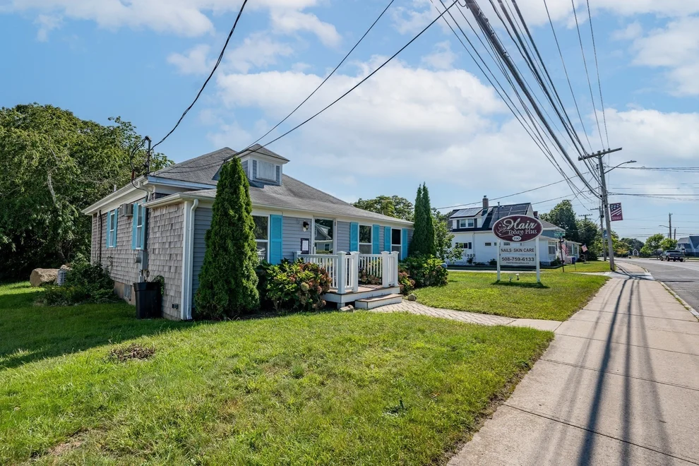 Unit for sale at 190 Main St, Bourne, MA 02532