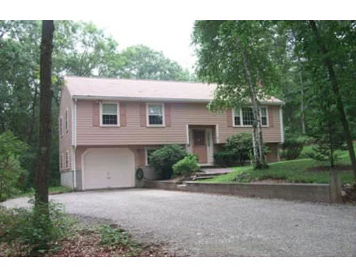 Unit for sale at 35 Kingsbury Rd, Norfolk, MA 02056