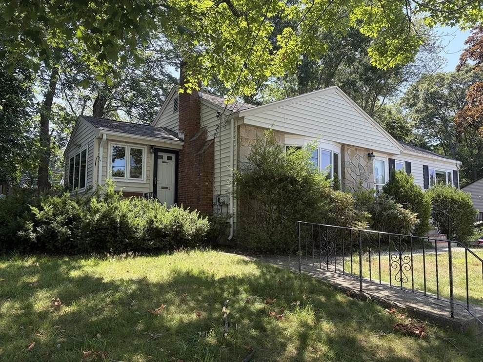 Unit for sale at 90 Westview Dr., Norwood, MA 02062
