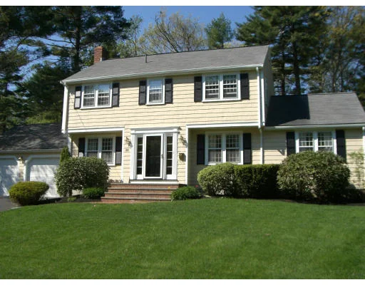 Unit for sale at 35 Stagecoach Rd, Hingham, MA 02043