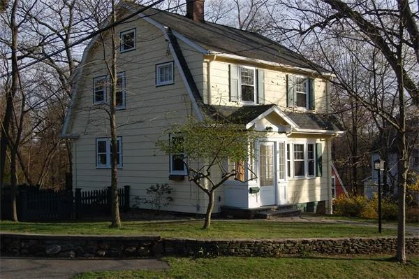 Unit for sale at 88 High Haith Rd, Arlington, MA 02476